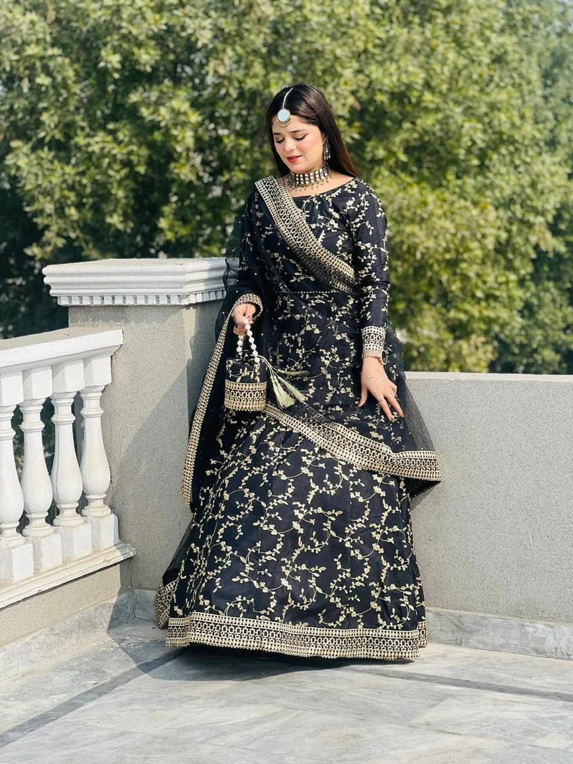 3-Piece Embroidered Top, Flared Skirt, and Ornate Dupatta with Eidi Potlii